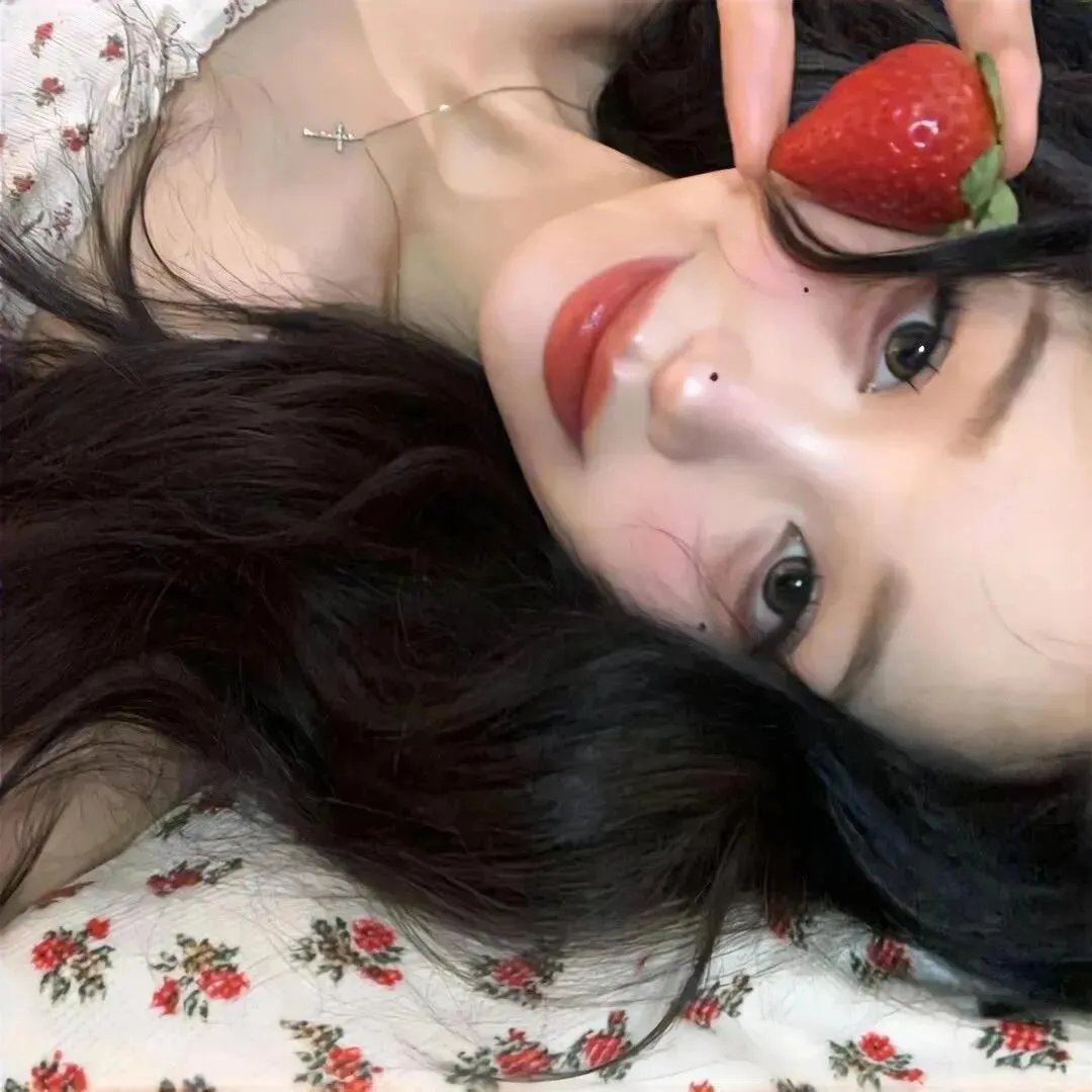 怕羞的黄莺
